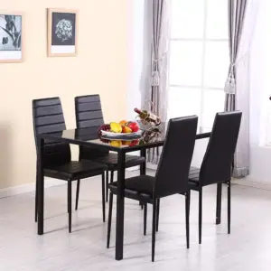 طاولة طعام بتصميم عصري